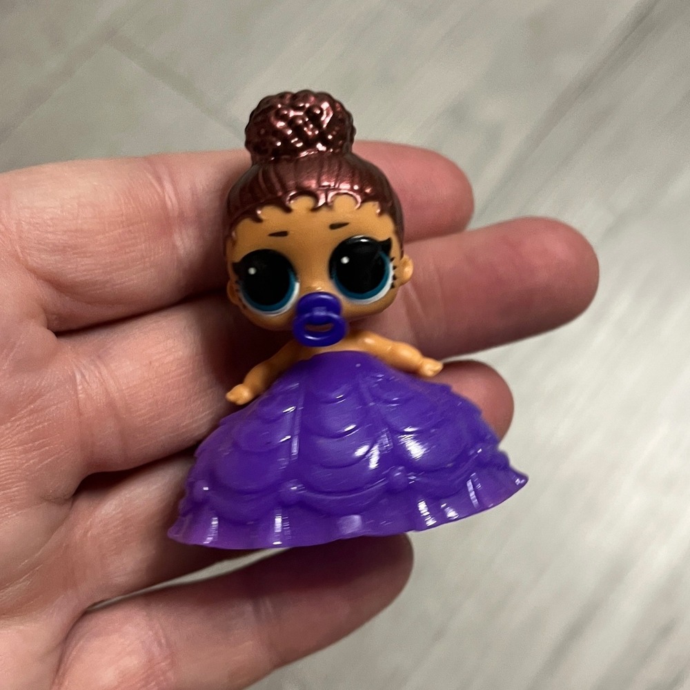 LOL Surprise Lil Queen Bee Glitter Series Purple Ball Gown Doll Pacifier